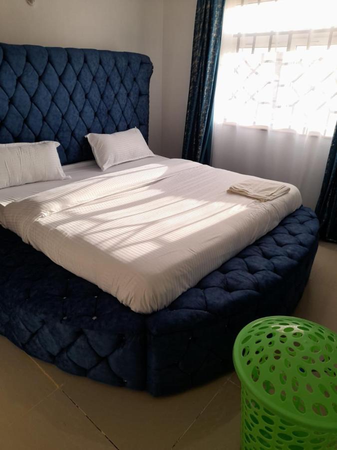Jacky'S Milimani Suites Накуру Экстерьер фото