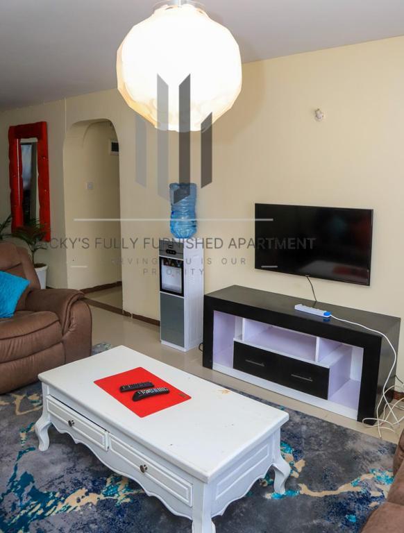 Jacky'S Milimani Suites Накуру Экстерьер фото